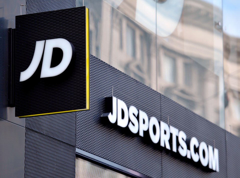 JD Sports закриває 13 магазинів у Британії: причини різкого падіння продажів