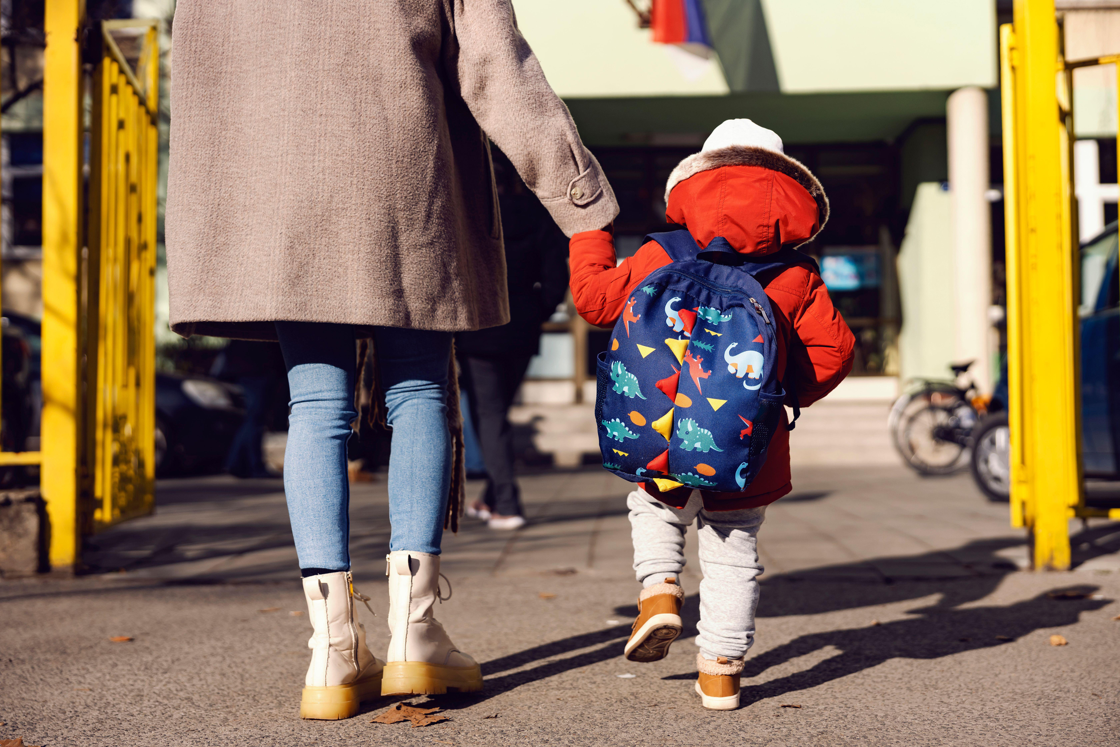 Die Frist für die Beantragung der kostenlosen Kinderbetreuung läuft ab: Wer Anspruch auf 7500 Pfund hat