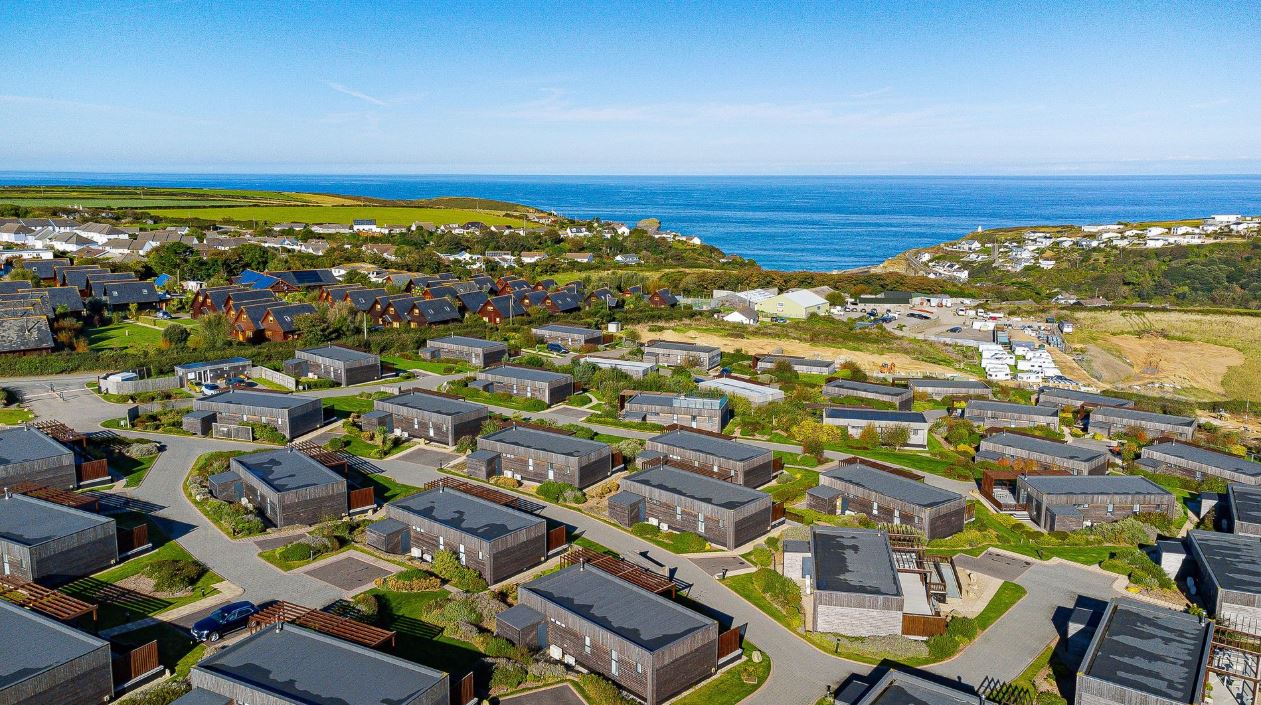 Crisis in the British Tourism Sector: 11 Holiday Parks Declare Bankruptcy