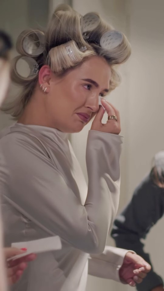 Molly-Mae in tears before the show in Paris: what happened behind the scenes