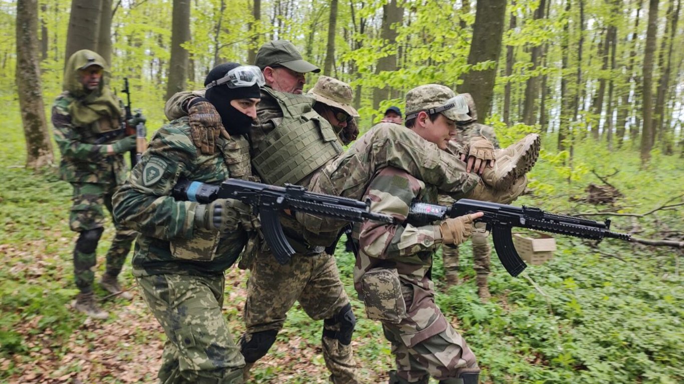 Служба у ДФТГ — чи звільняє це від призову