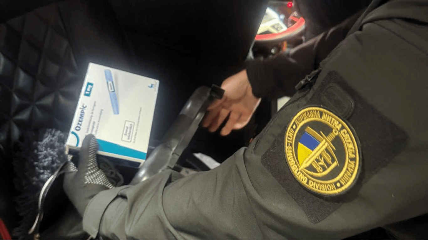 Водій автобуса віз в Україну заборонені препарати на 900 тис. грн