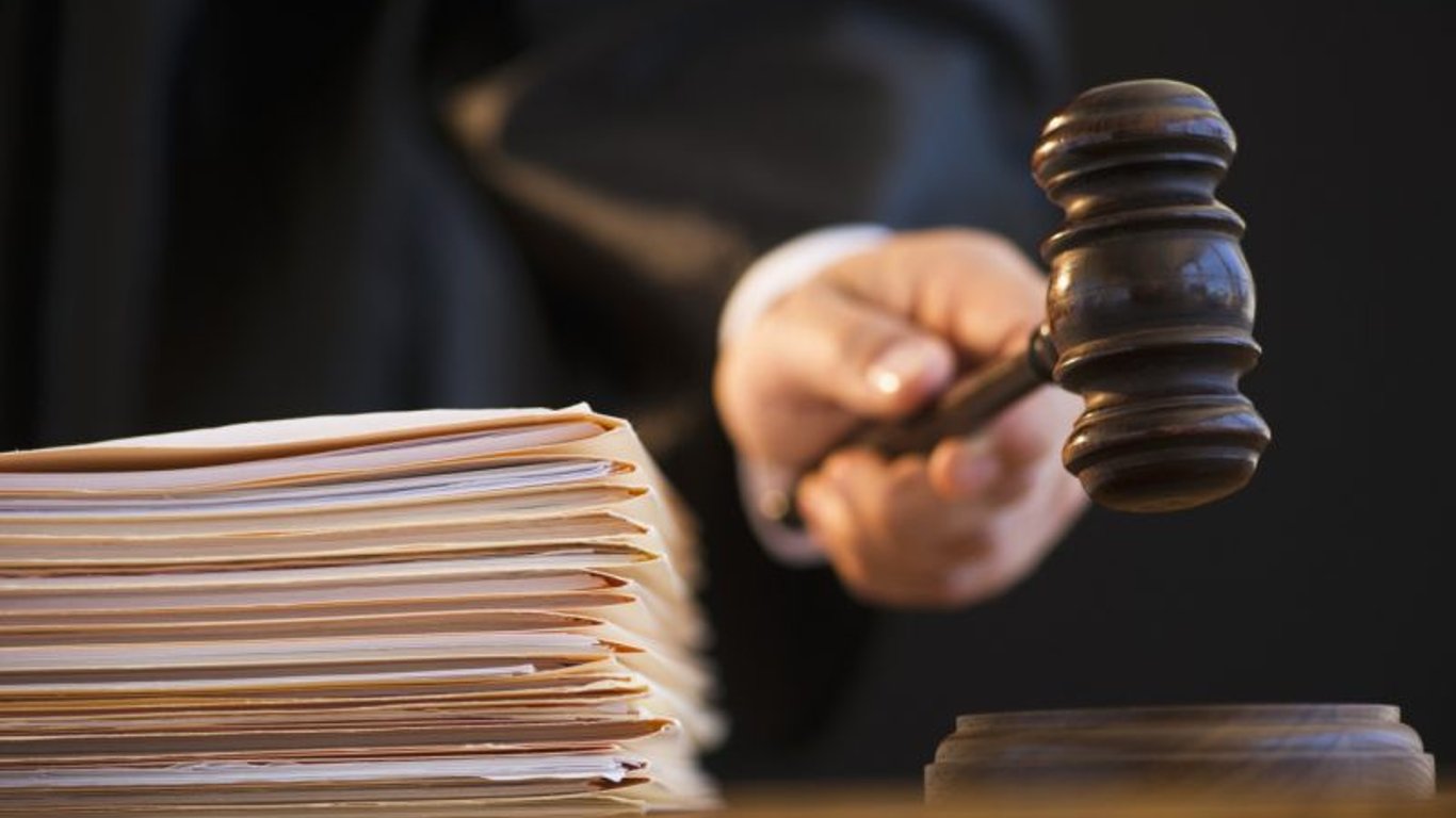 Військовий надсилав друзям фото техніки ЗСУ — його покарав суд