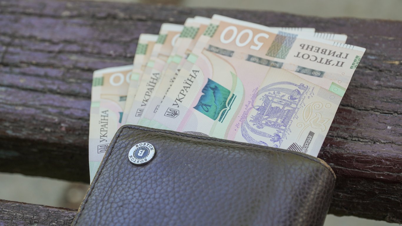 Підйомна допомога в ЗСУ — хто та скільки зможе отримати у серпні