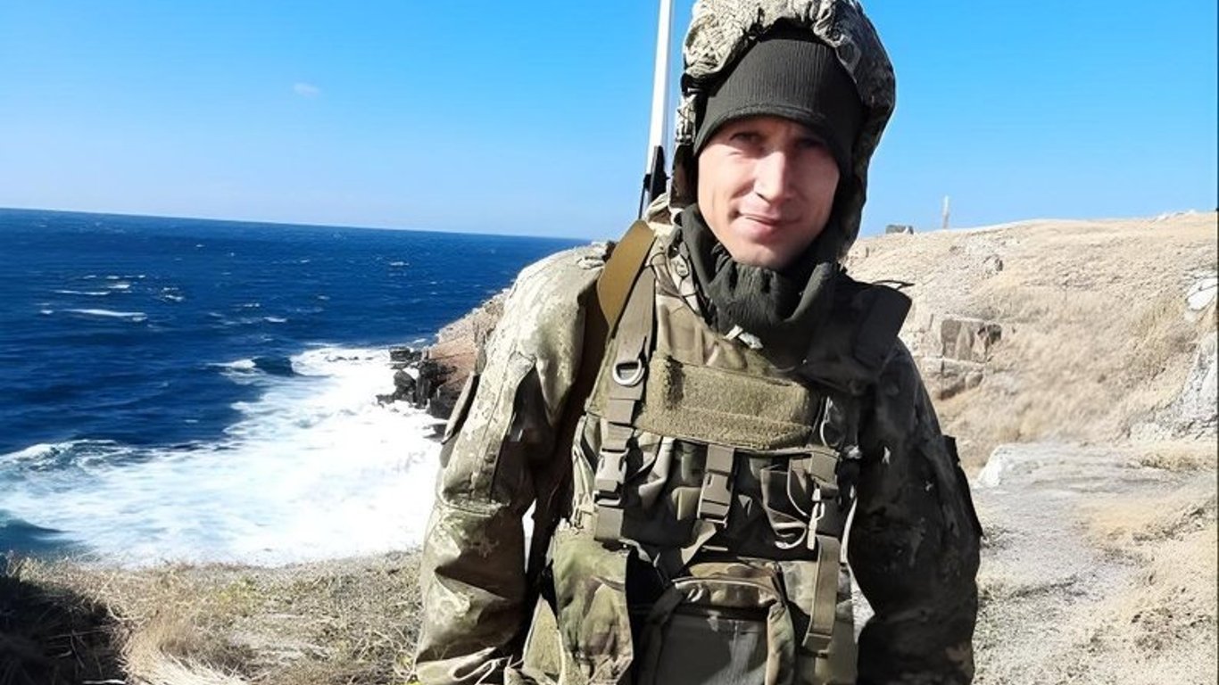 На Одещину повернувся з полону останній захисник Зміїного