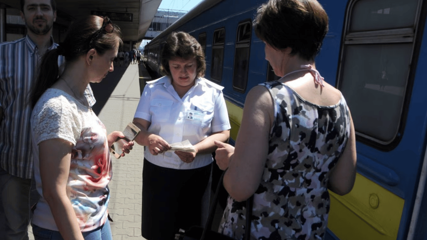 Укрзалізниця напомнила, как покупать билеты в разгар сезона