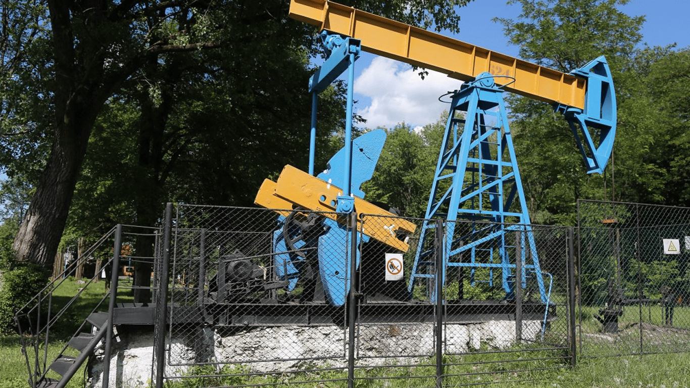 Видобуток нафти — на скільки ще років вистачить чорного золота