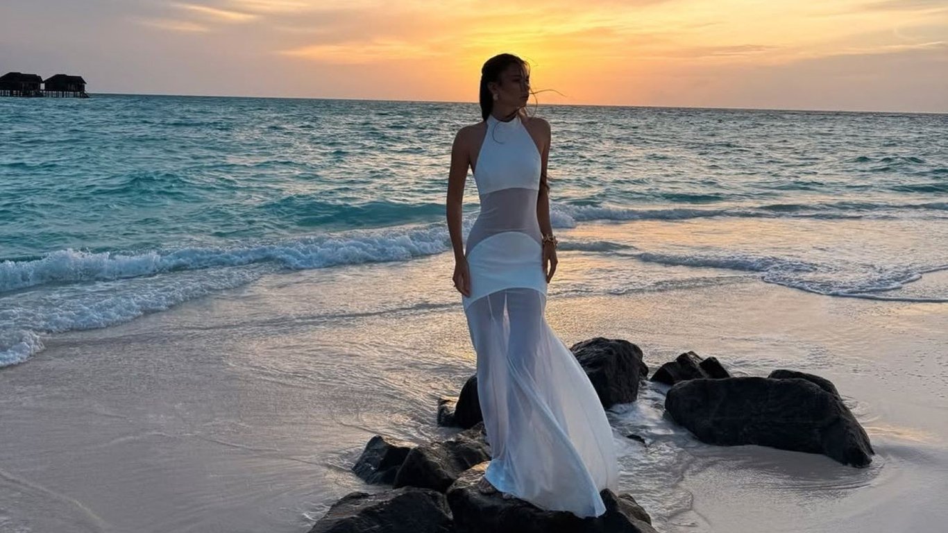 Supryaga's fiancée showed her forms to the public