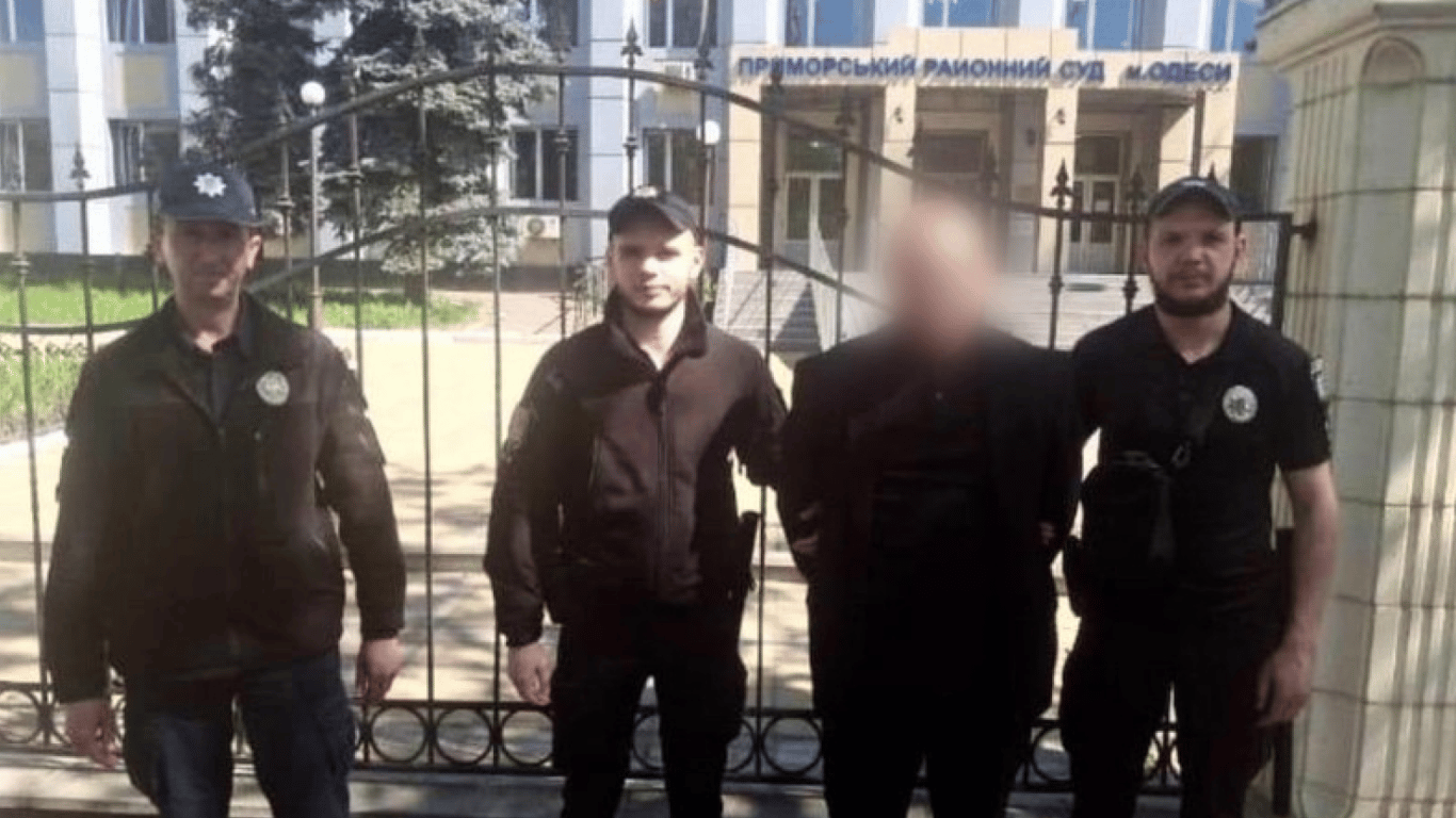 Мошенник обманул 81 одессита на 12 млн гривен: ему угрожает 12 лет тюрьмы