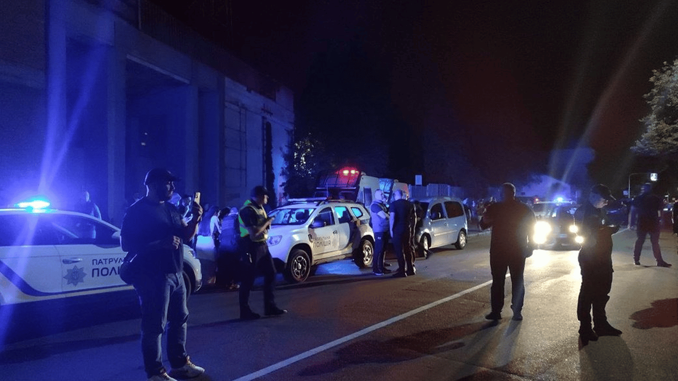 Сутичка у Вінниці: поліція розслідує спробу захоплення ТЦК біля стадіону