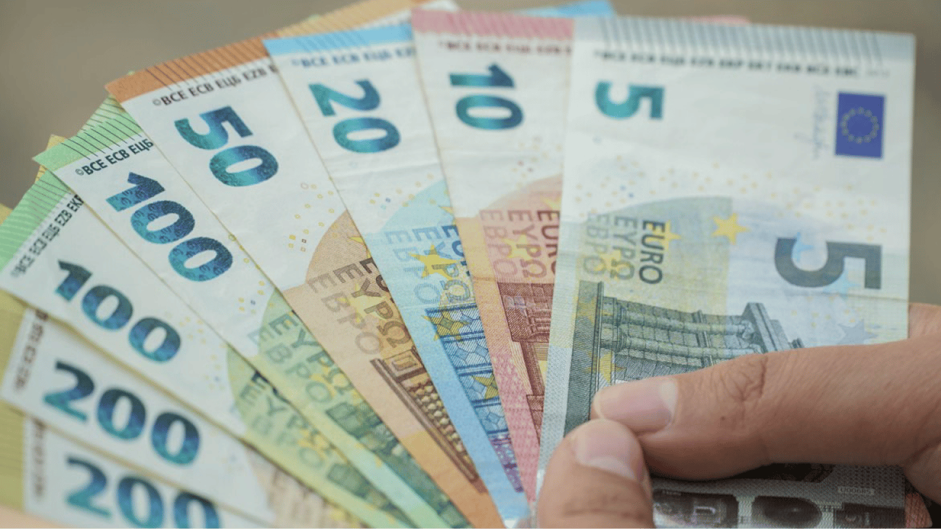 У Німеччині хочуть скасувати соціальні виплати українцям: хто втратить допомогу