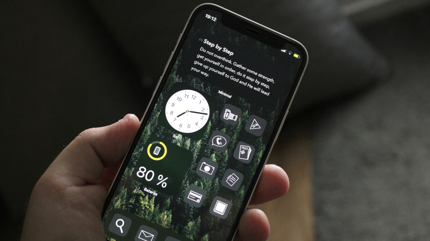 Smartphone Slowing Down: 10 Reasons for Slow Performance and How to Fix Them