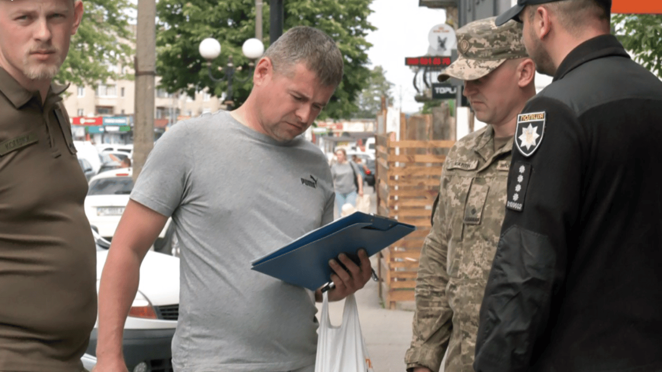 **Інвалідам не доставлятимуть у ТЦК: що показувати на блокпосту замість відстрочки**