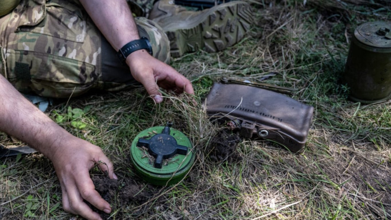 Die ukrainische Rüstungsindustrie produziert keine Handgranaten: Was ist der Grund und welche Folgen hat das?
