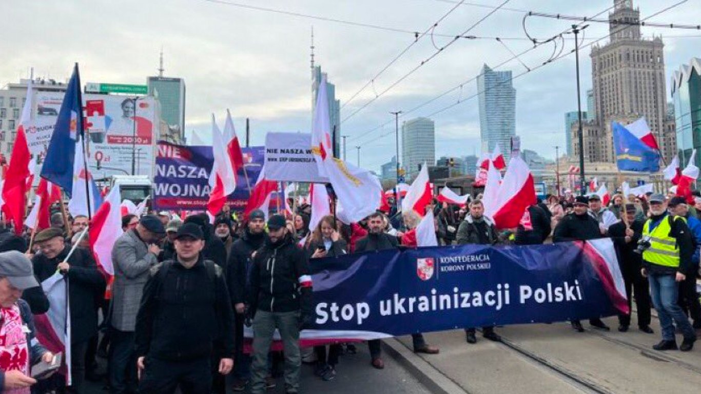 Посол України в Польщі відповів на звинувачення у нацизмі через гасло Слава Україні