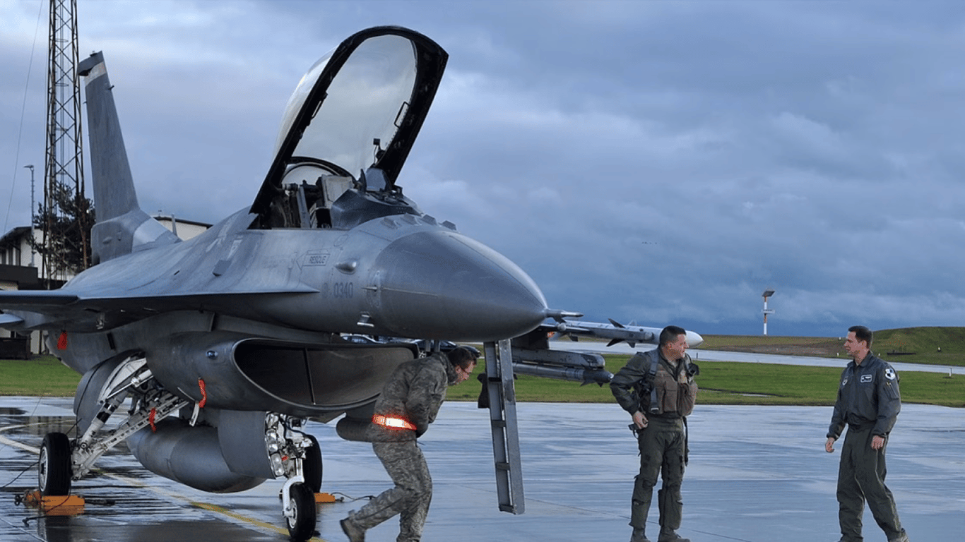 Україна будує таємні бункери для F-16: як захищають винищувачі від російських ударів