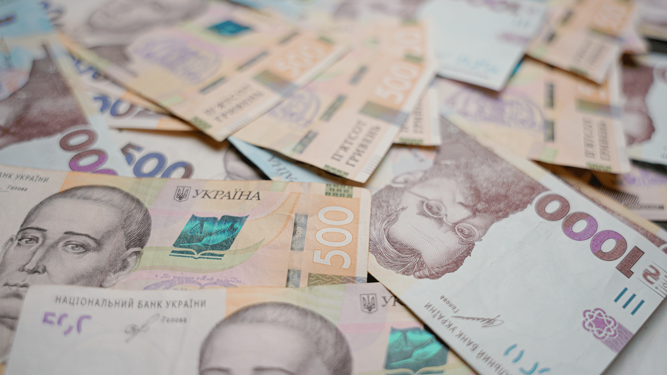 Ціни на зерно в Україні різко падають: на скільки подешевшали пшениця та кукурудза
