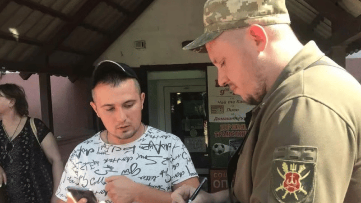 Адвокат пояснив, чому в Україні немає «бойових повісток»: що насправді отримують військовозобов’язані