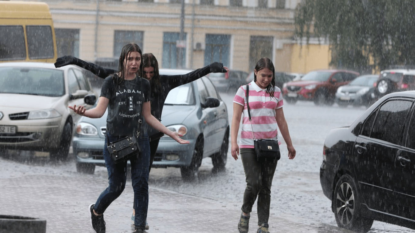 Jutro na Ukrainie deszcze i +37 °C: gdzie spodziewać się ulew, a gdzie - upału