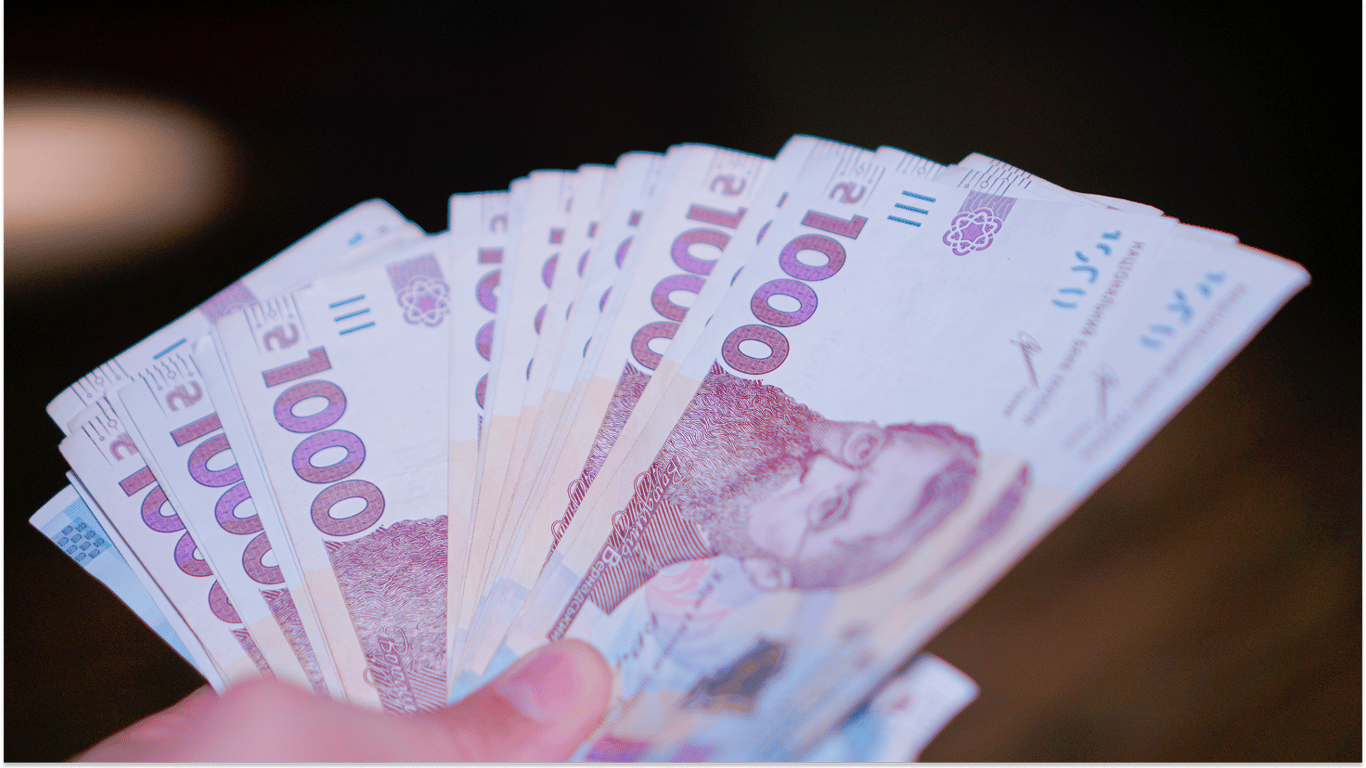 Профспілки вимагають підвищити мінімалку з вересня 2025: що відповів уряд