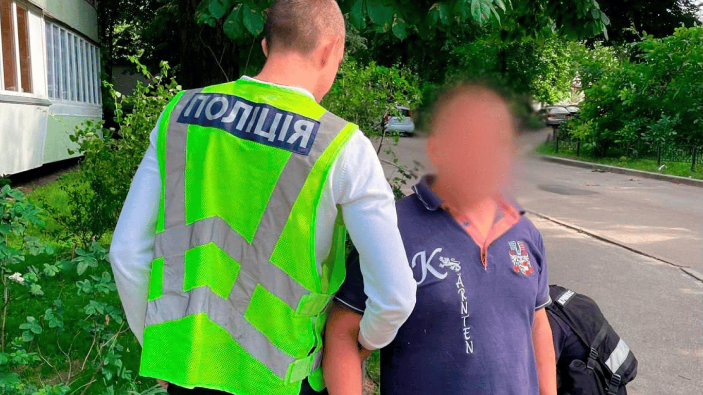 В Киеве мастер по ремонту ограбил квартиру: как это произошло