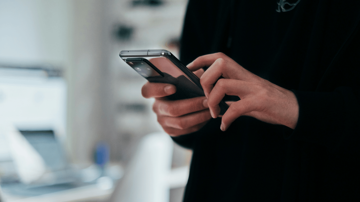 Experts explain why smartphones should be restarted weekly
