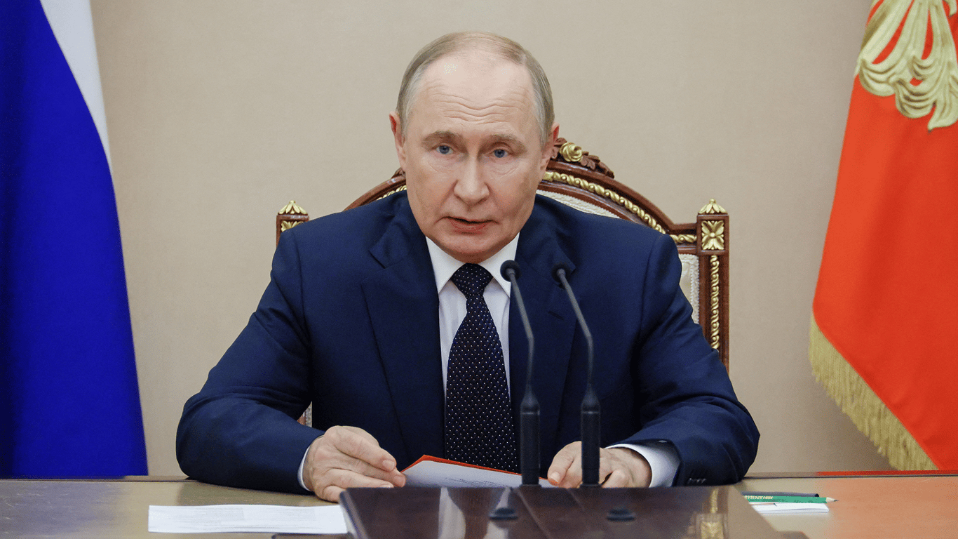 Путін вимагає визнати Крим і Донбас частиною РФ: що обговорюють США та Росія