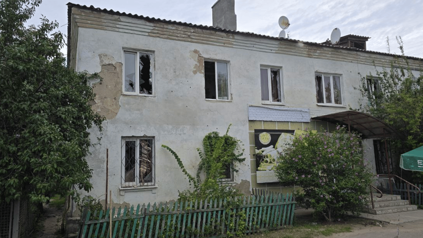 Росіяни атакували Балаклію дронами: пошкоджені будинки та пожежі