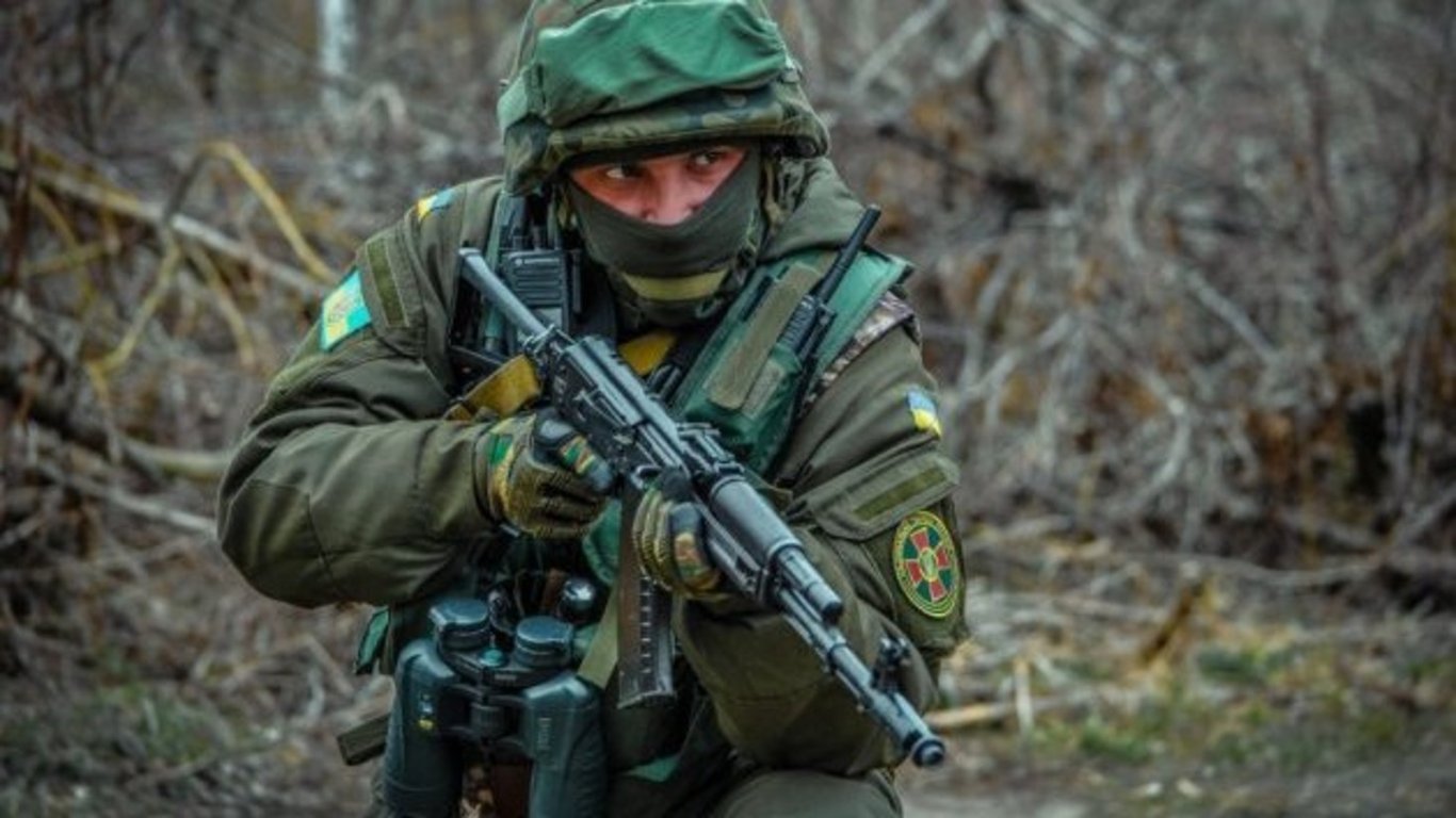Двоє військових вимагали хабар за службу без бою: суд виніс рішення