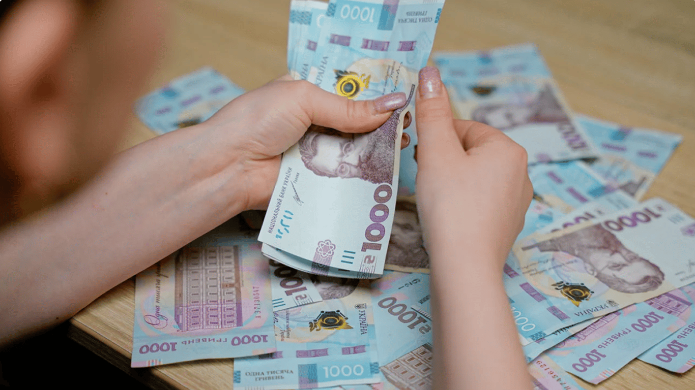 Середня зарплата в Україні досягне 40 тисяч гривень: прогноз уряду на 2028 рік