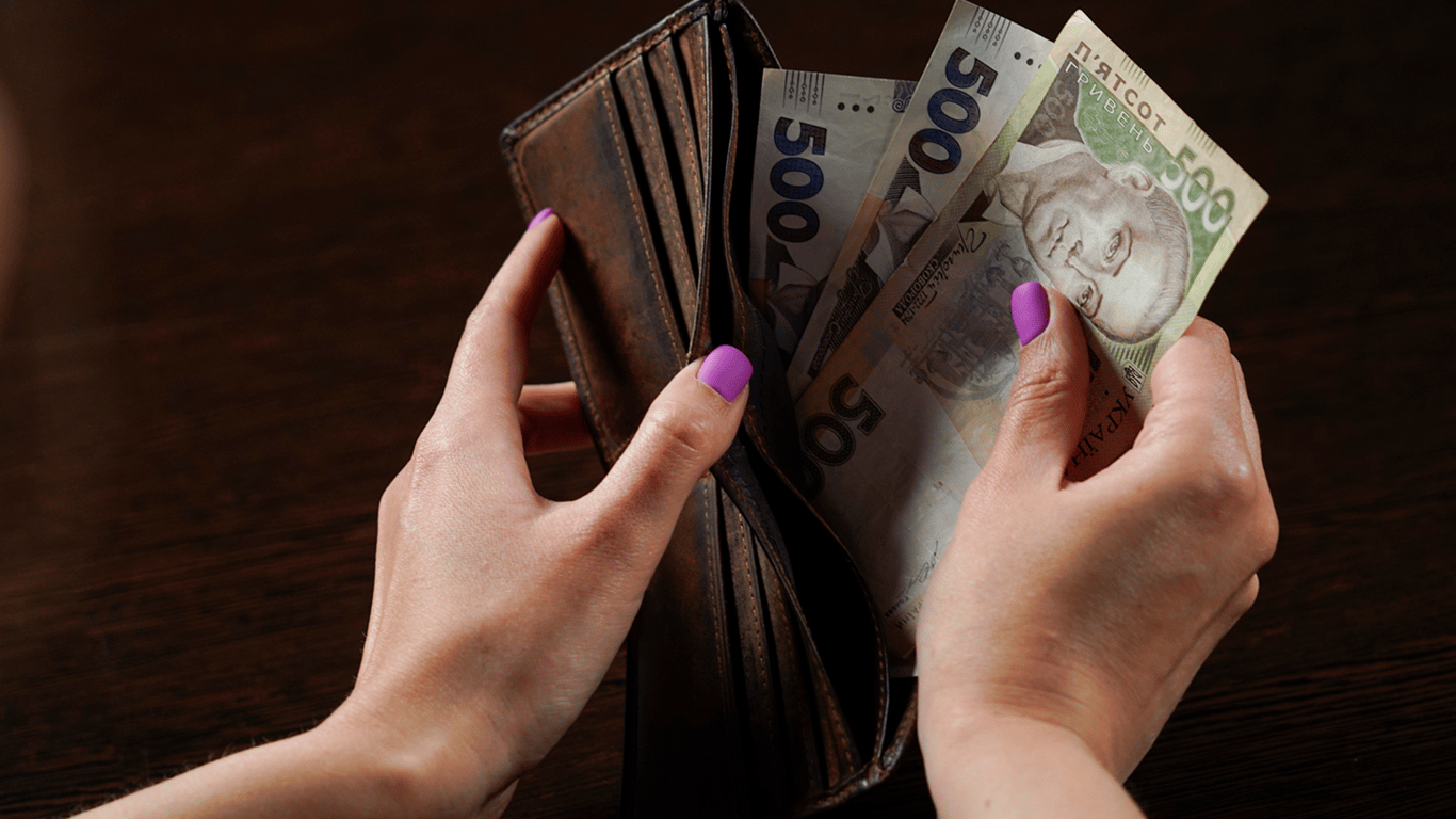 Українцям не враховуватимуть допомогу до Дня Незалежності для субсидій: деталі
