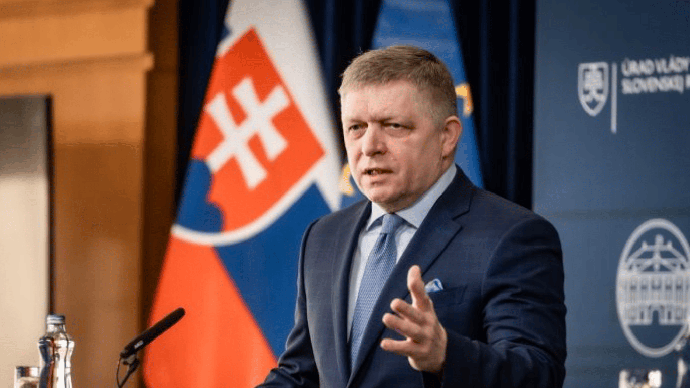 Фіцо порівняв Україну з травою під ногами слонів: різка відповідь МЗС