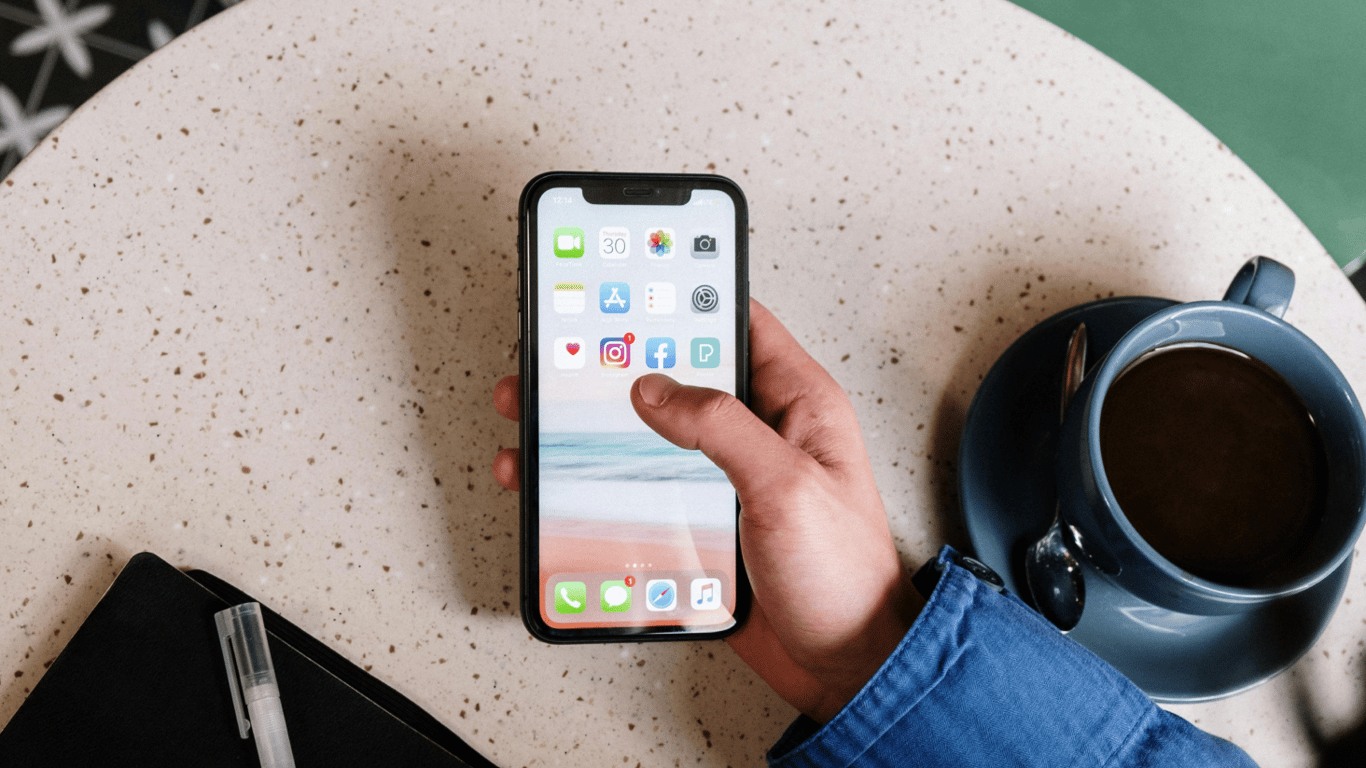 Smartphone slowing down: 10 simple ways to speed up operation without spending