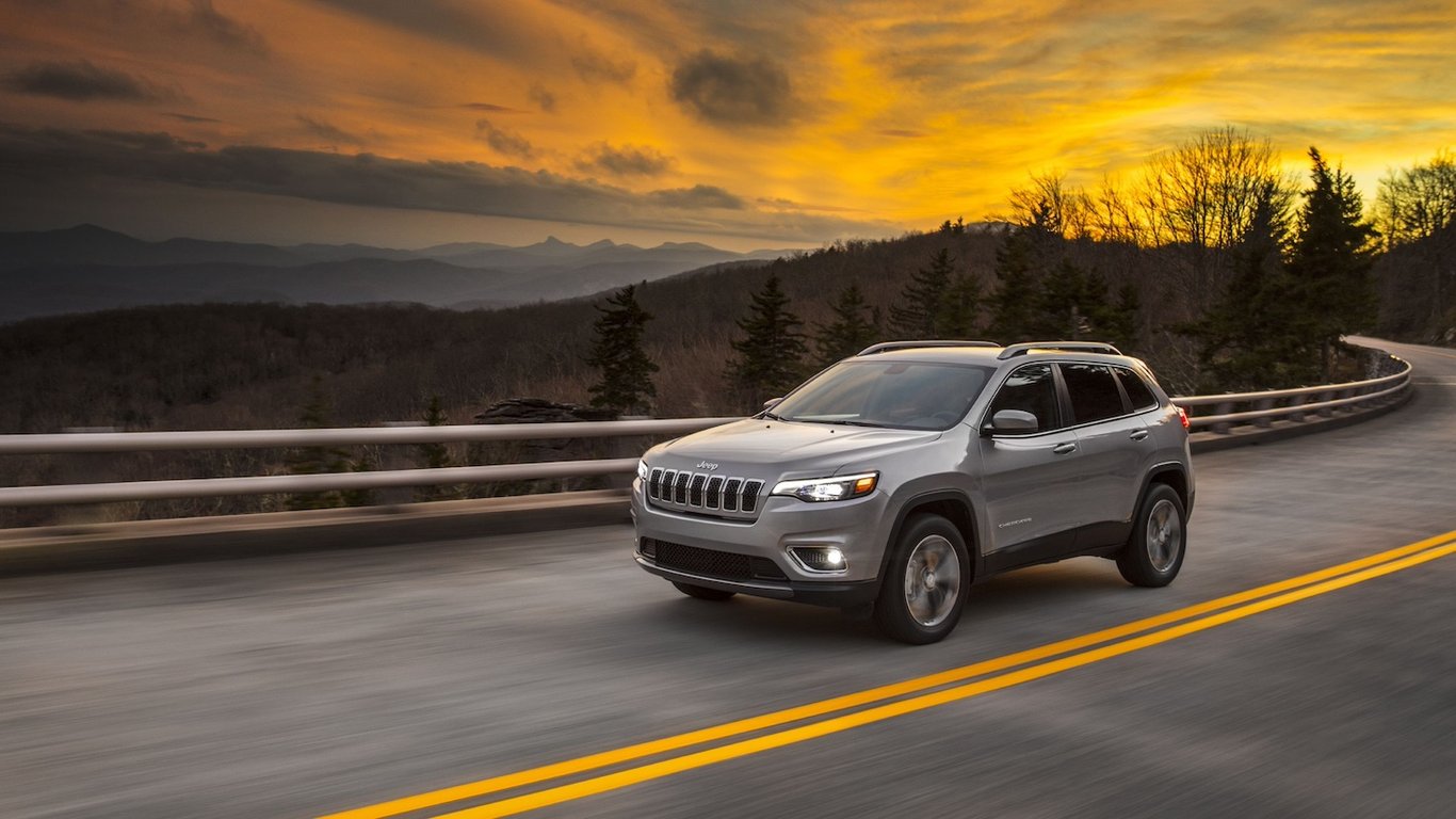 Jeep Cherokee recognized as the most reliable model of the brand: which production years to choose