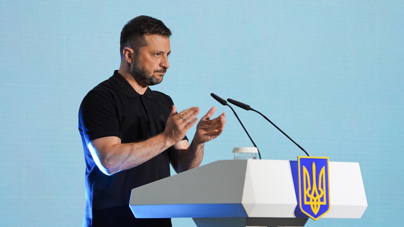 Зеленский анонсировал повышение стипендий для всех студентов: когда ждать изменений