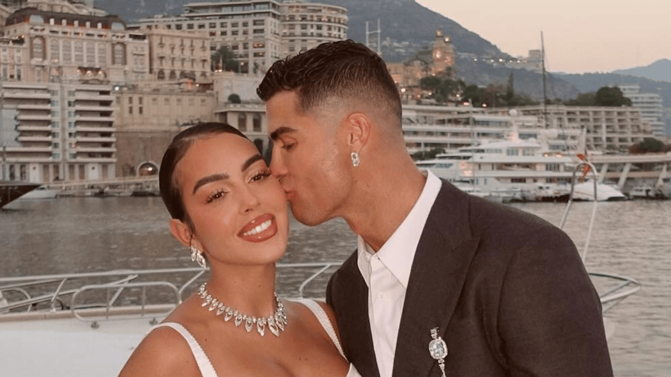 Cristiano Ronaldo proposed to Georgina: how much does their luxurious ring cost