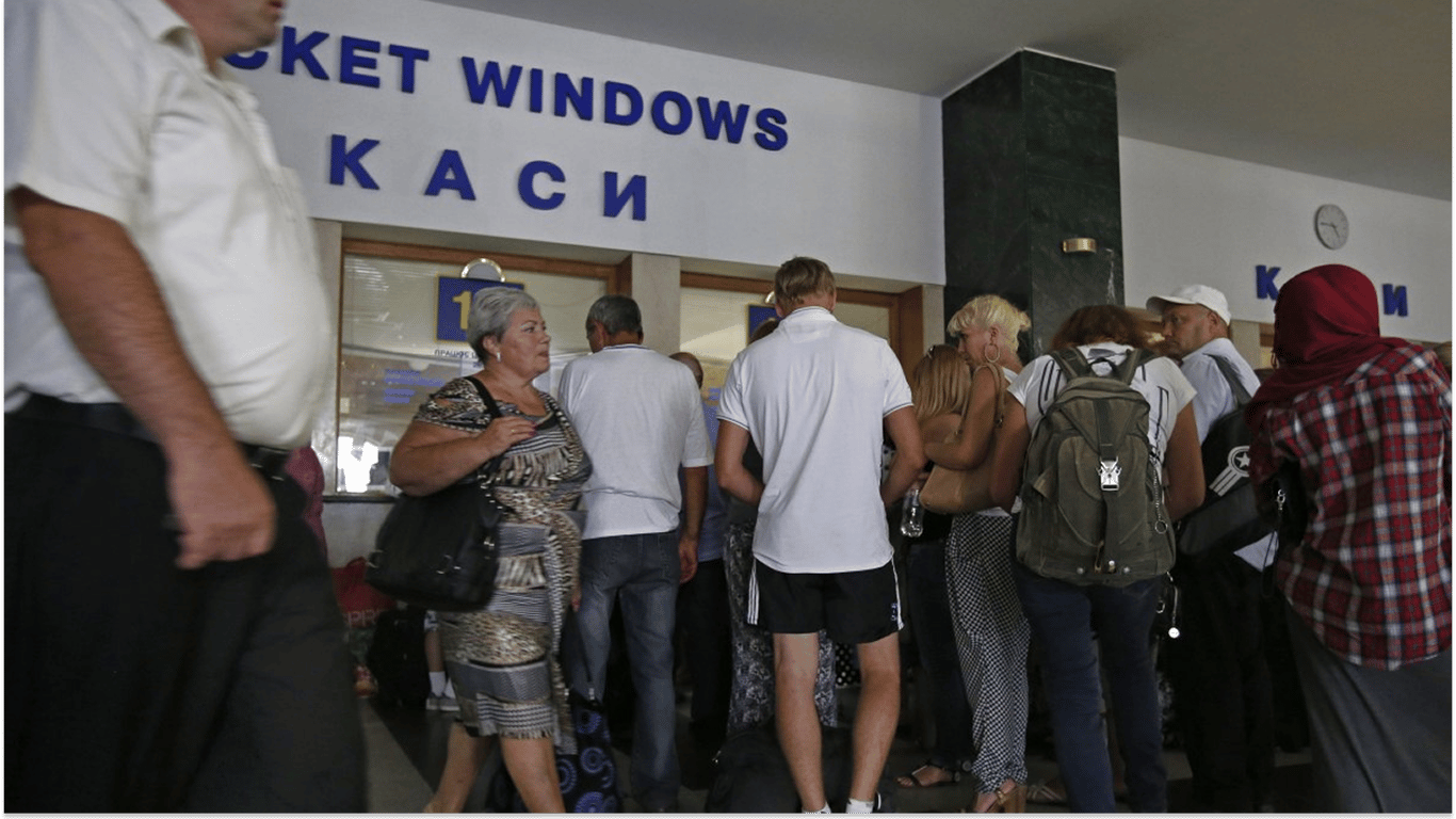 Укрзалізниця фіксує рекордний попит на квитки: чому їх не вистачає пасажирам