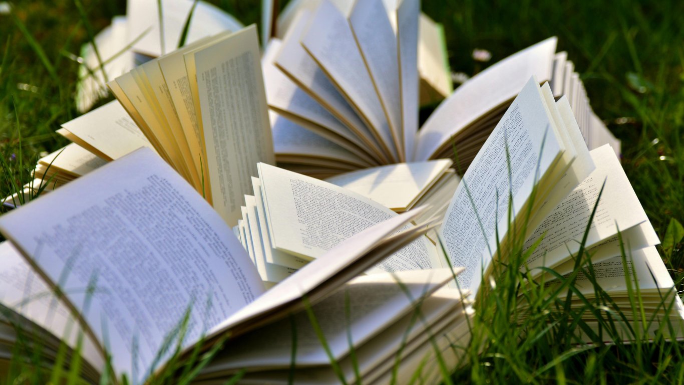Макулатура в Україні: за скільки можна здати книги, газети та картон у серпні 2025