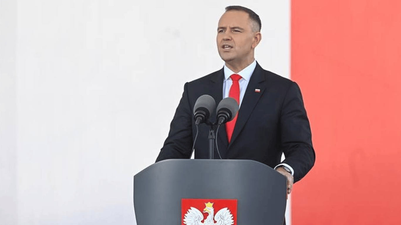 Президент Польщі вимагає заборонити символіку ОУН-УПА: що передбачає законопроєкт