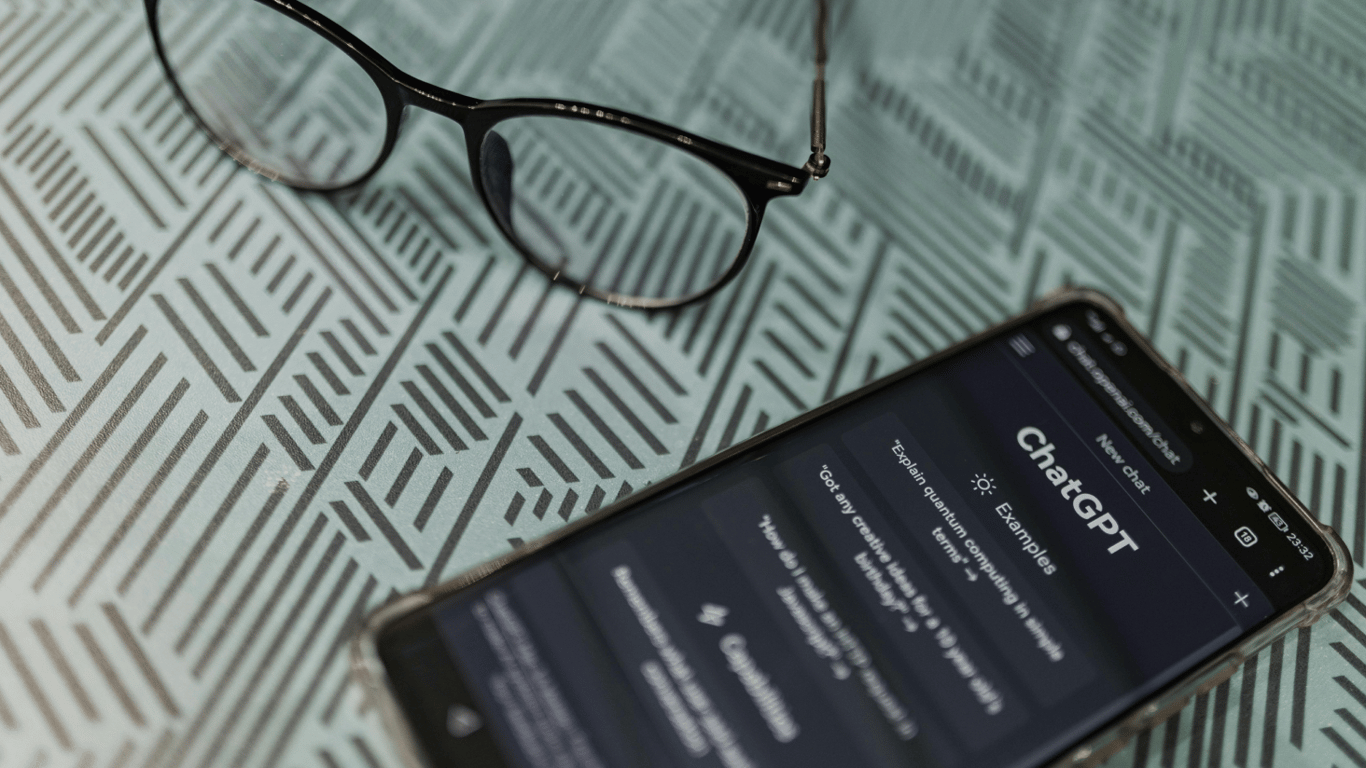 5 queries you shouldn't make in ChatGPT: experts warn about the risks