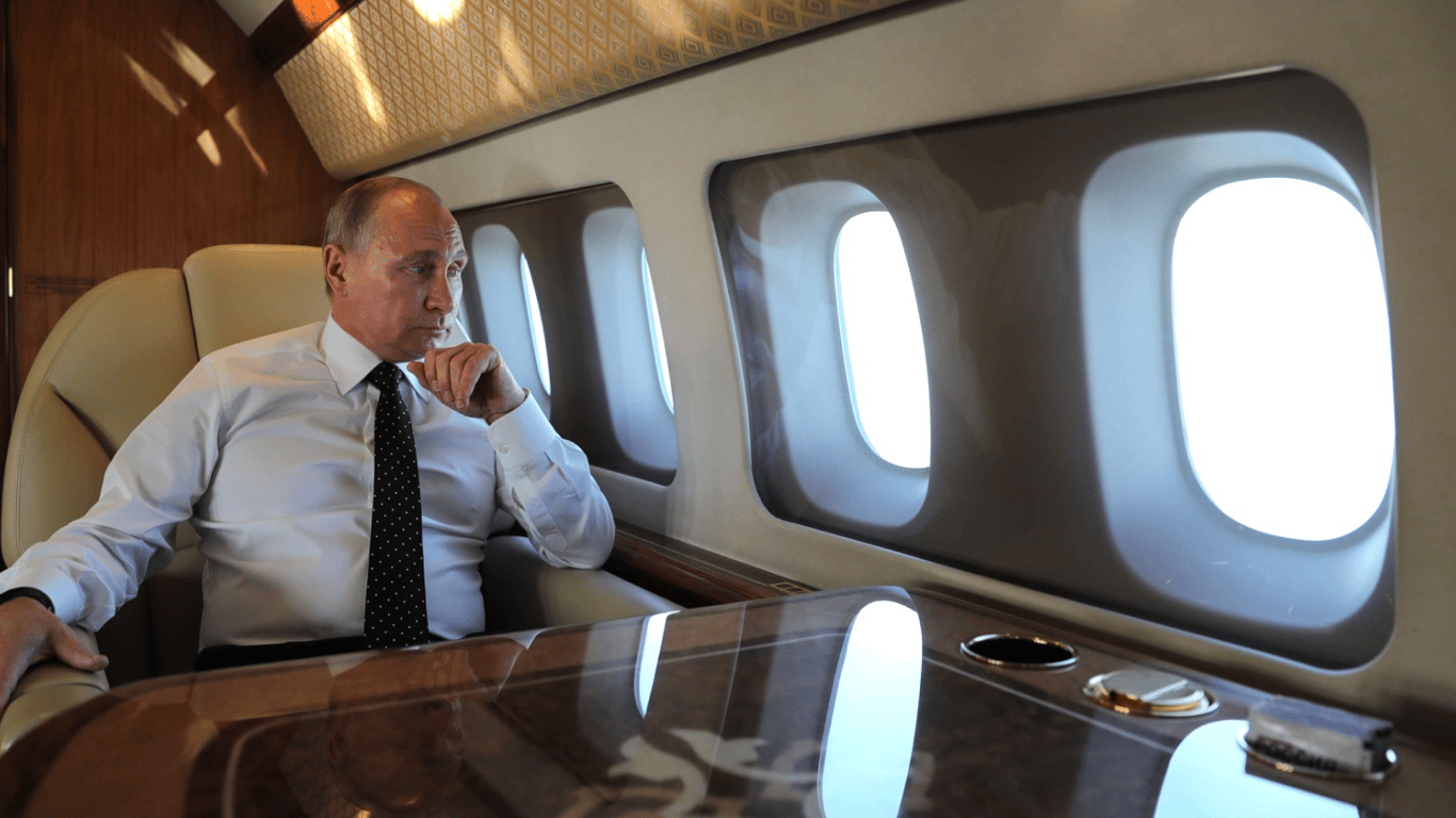 Російський спецборт летить на Аляску: чи є Путін на борту – деталі