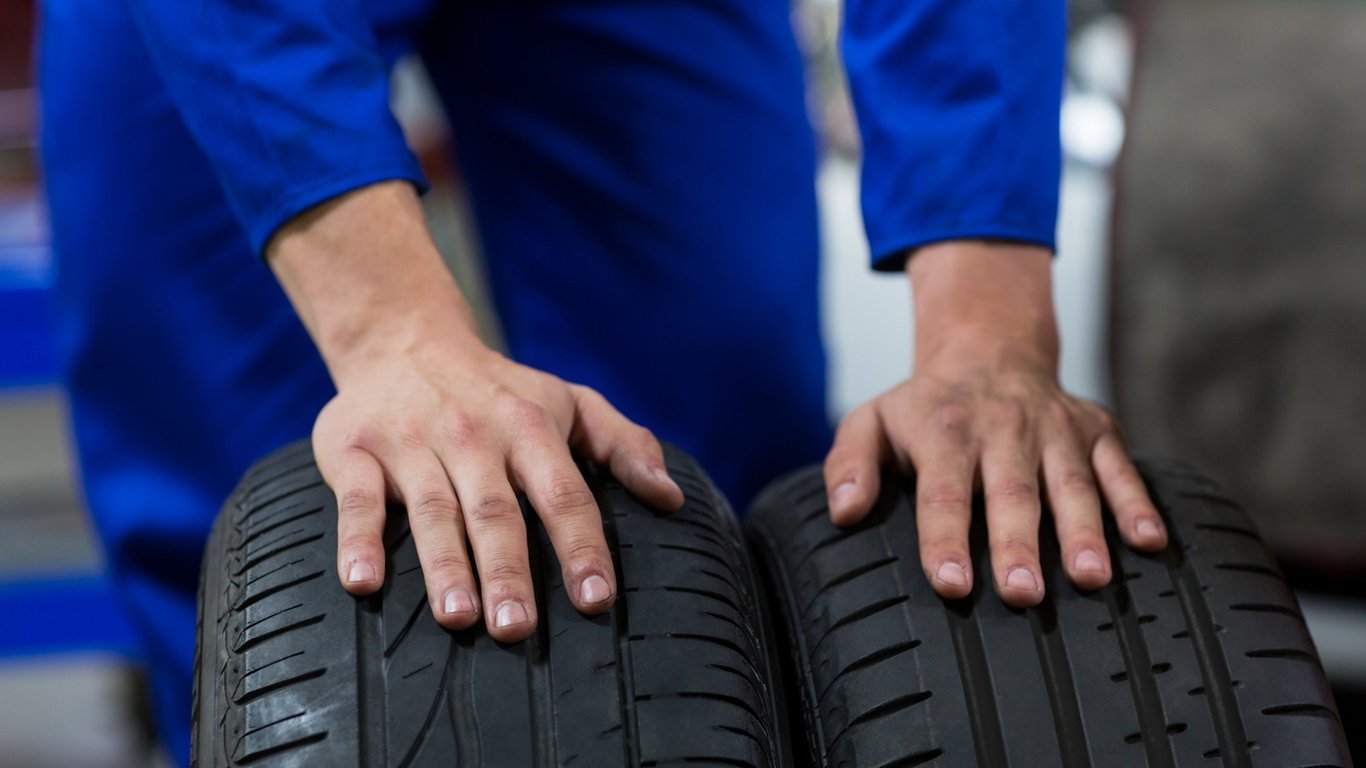 ADAC advises changing tires every 8-10 years: when it is necessary