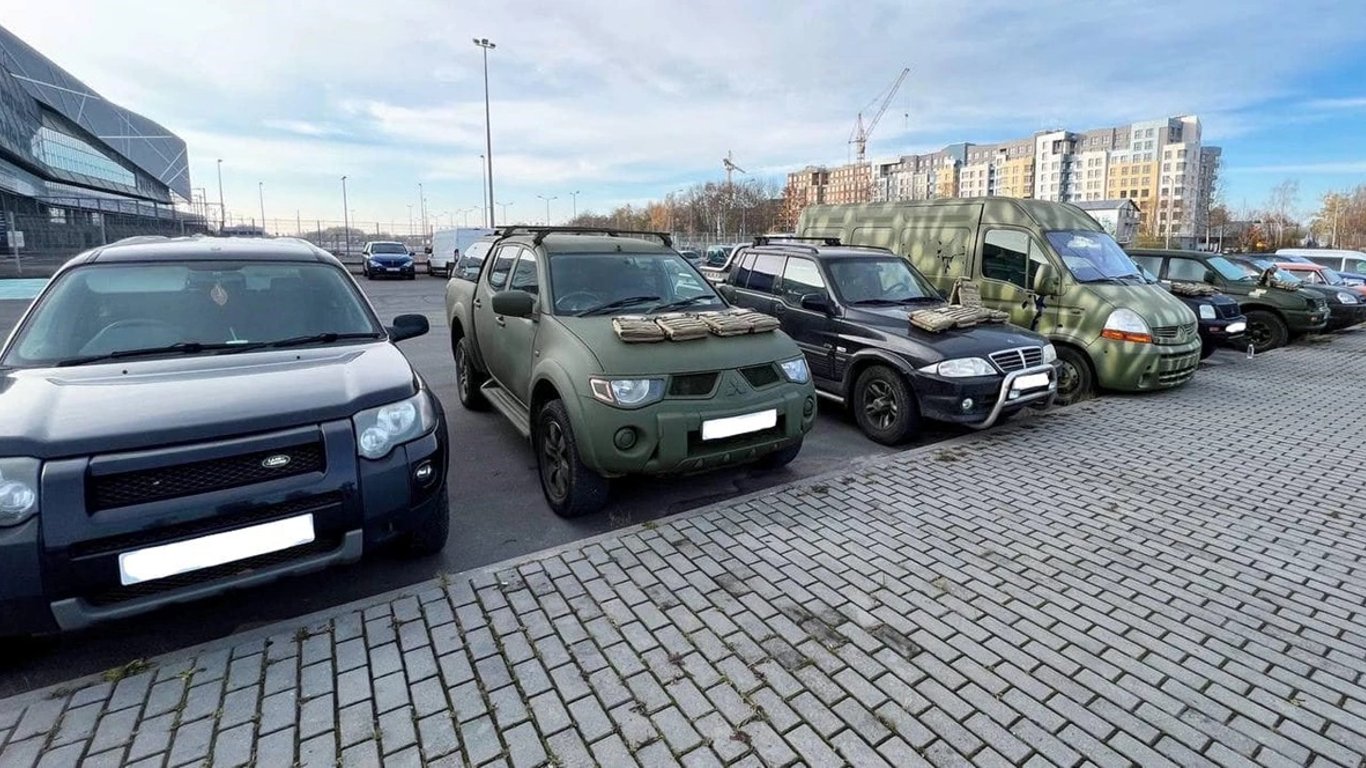 Das Gericht in Riwne bestrafte einen Geschäftsmann für den Verkauf von Autos unter dem Deckmantel humanitärer Hilfe für die Streitkräfte der Ukraine
