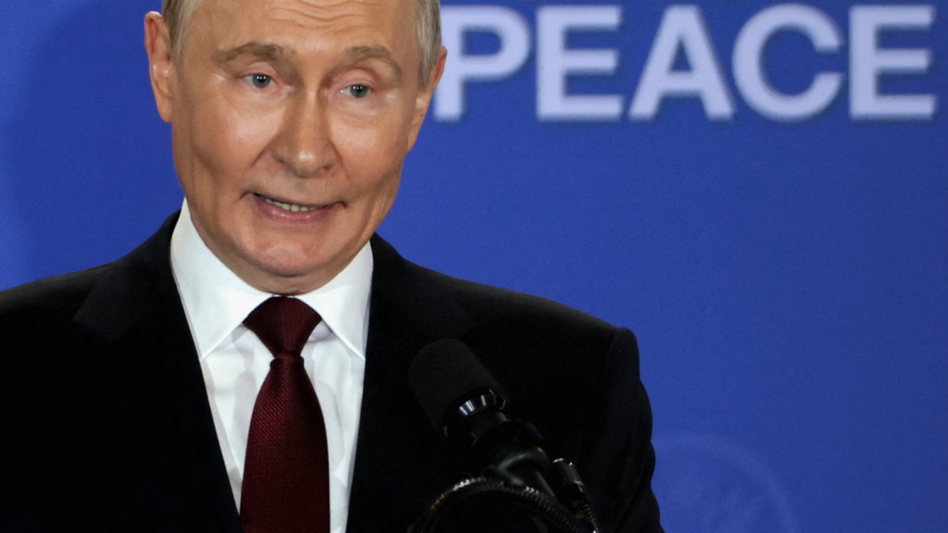 Путін заявив про готовність працювати над безпекою України: що відбулося на переговорах