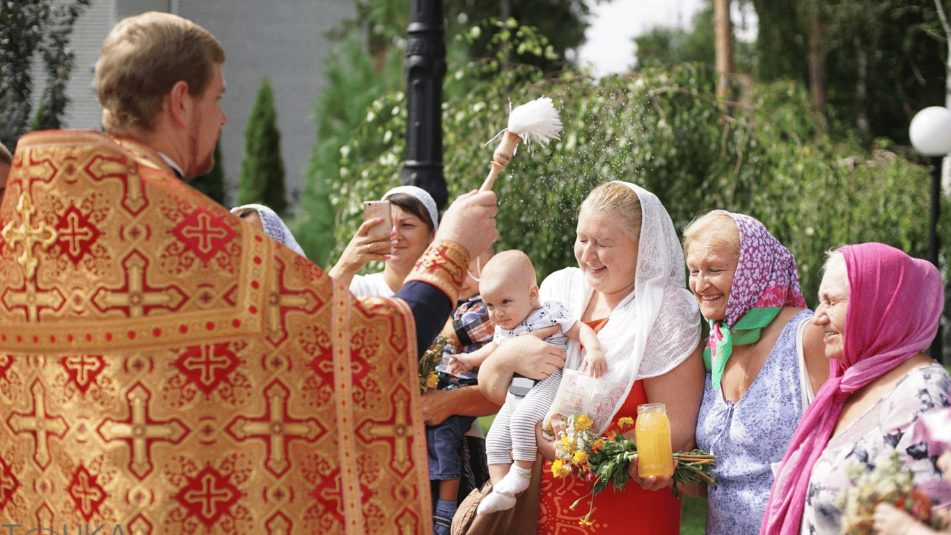 Orzechowy Spas 16 sierpnia: piękne życzenia, kartki i tradycje święta