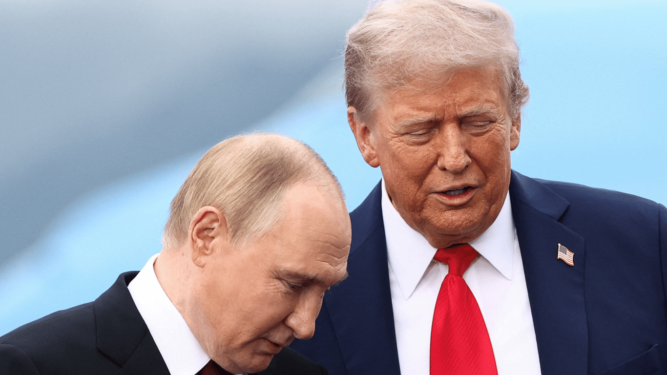 Зустріч Трампа та Путіна на Алясці: чому Болтон вважає перемогу російського диктатора