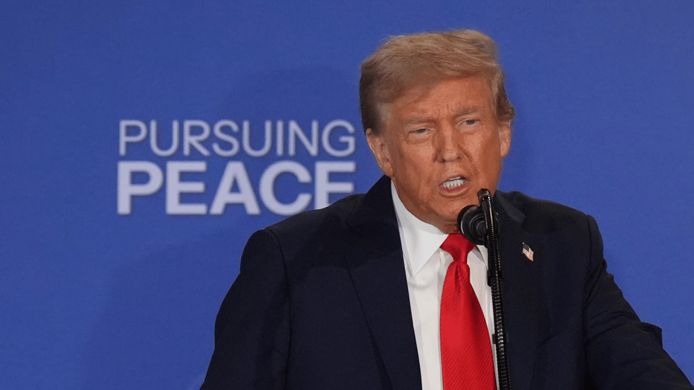 Trump ujawnił żądania Putina dotyczące Donbasu: co odpowiedział Kijów