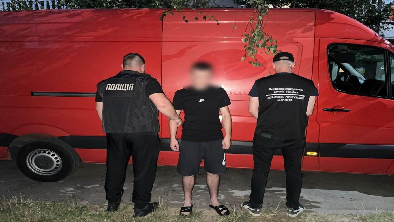 В Закарпатье задержали организаторов нелегальной переправки военнообязанных: детали дела