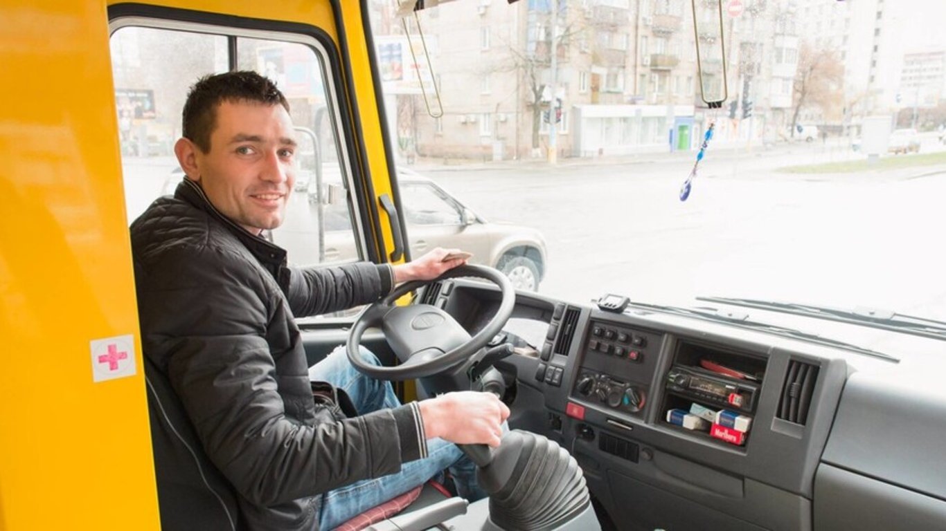 У Києві та області гостра нестача водіїв маршруток: кого мобілізували та чому не заповнюють вакансії
