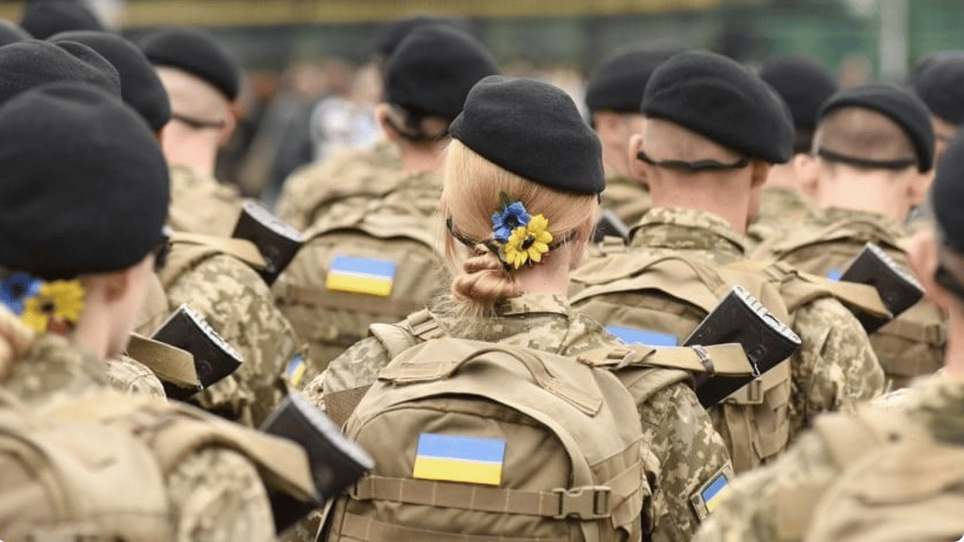 Жінок-медиків та фармацевтів автоматично ставлять на військовий облік: що змінилося